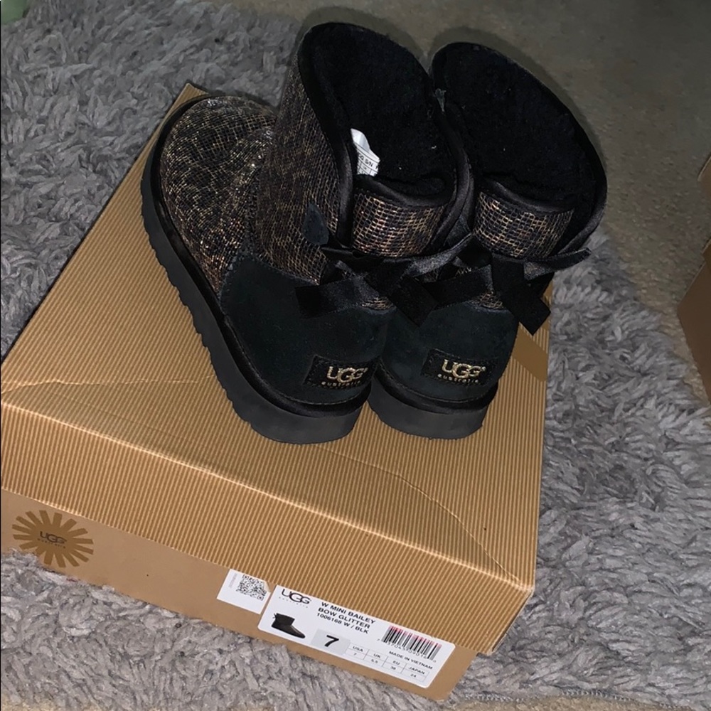 W MINI BAILEY BOW GLITTER UGGS